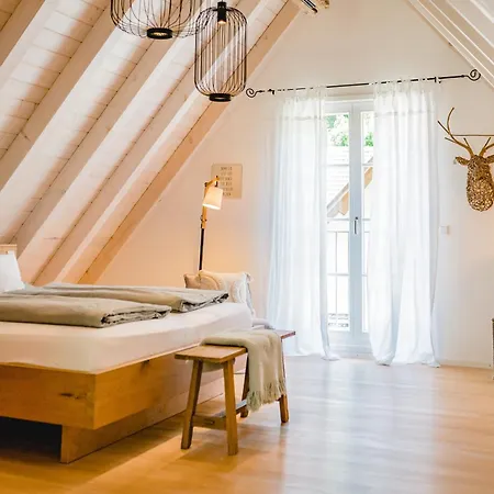Idyllisch Gelegenes Am Baechle Host100 Direkt An Romantischem Bergbach Gelegen * Hofstetten (Baden-Wurttemberg)